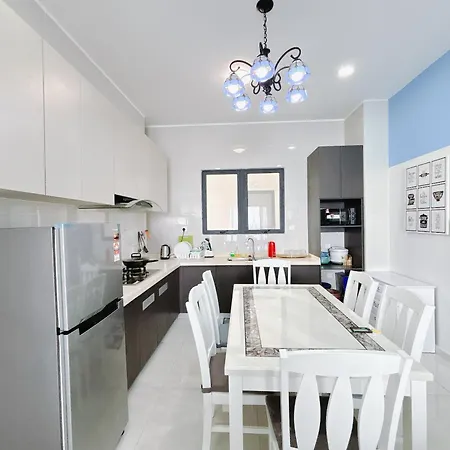 Country Garden Danga Bay By Lions Bay Apartment Johor Bahru Room photo