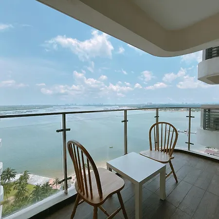 Country Garden Danga Bay By Lions Bay Apartment Johor Bahru Room photo