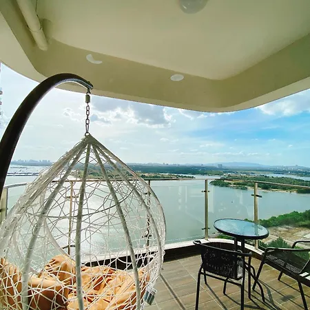 Country Garden Danga Bay By Lions Bay Apartment Johor Bahru Room photo