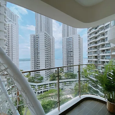 Country Garden Danga Bay By Lions Bay Apartment Johor Bahru Room photo