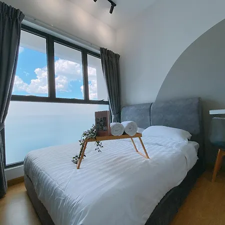 Country Garden Danga Bay By Lions Bay Apartment Johor Bahru Room photo