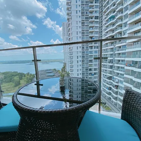 Country Garden Danga Bay By Lions Bay Apartment Johor Bahru Room photo