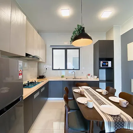 Country Garden Danga Bay By Lions Bay Apartment Johor Bahru Room photo