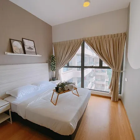 Country Garden Danga Bay By Lions Bay Apartment Johor Bahru Room photo