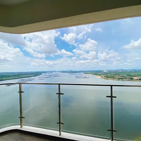 Country Garden Danga Bay By Lions Bay Apartment Johor Bahru Room photo