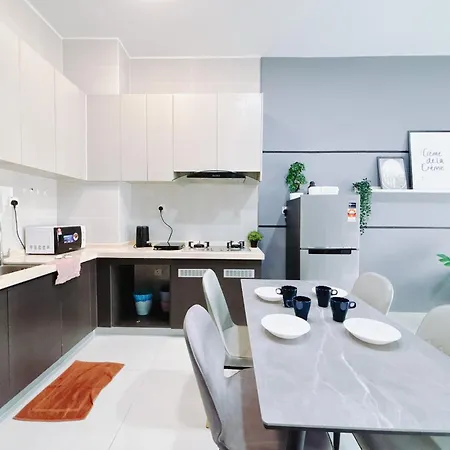 Country Garden Danga Bay By Lions Bay Apartment Johor Bahru Room photo