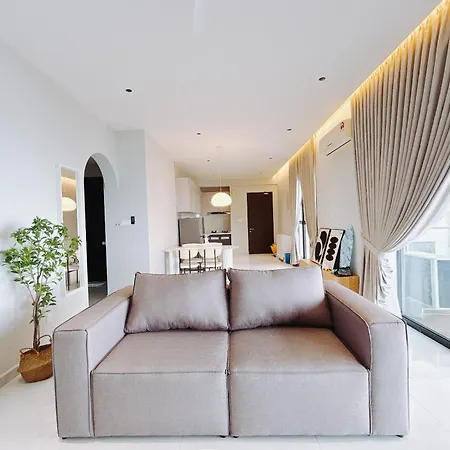 Country Garden Danga Bay By Lions Bay Apartment Johor Bahru Room photo