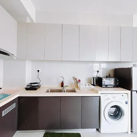 Country Garden Danga Bay By Lions Bay Apartment Johor Bahru Room photo