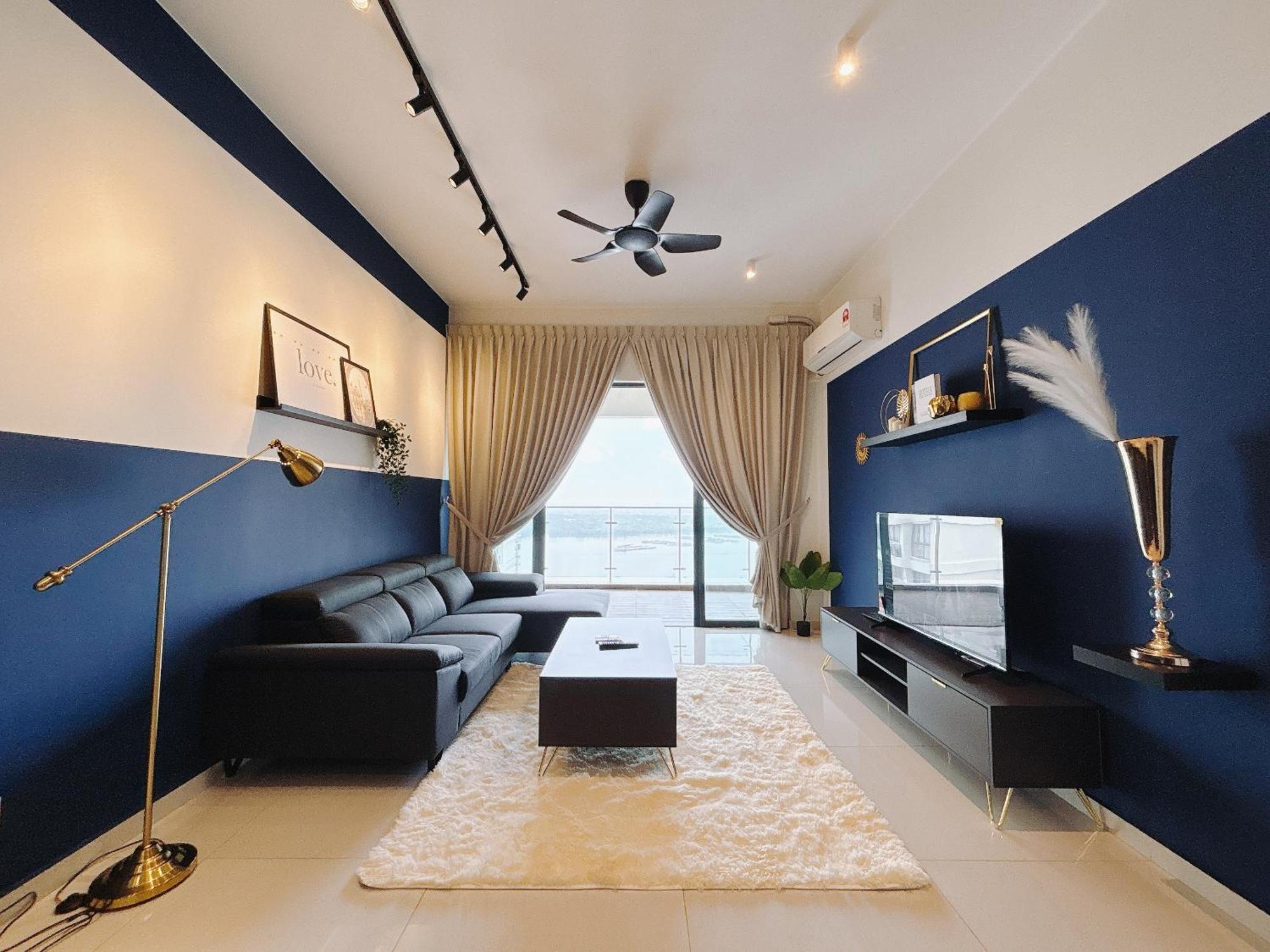 Country Garden Danga Bay By Lions Bay *