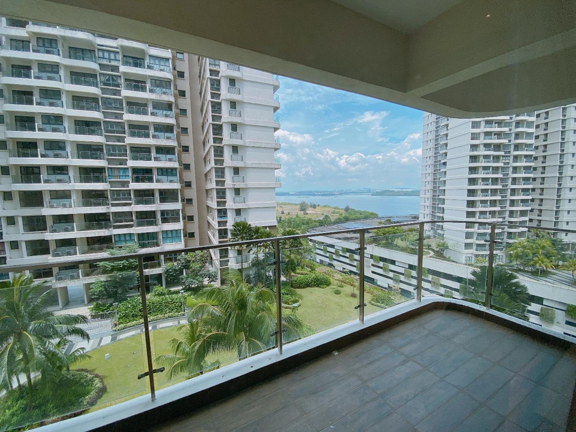 Country Garden Danga Bay By Lions Bay Apartment