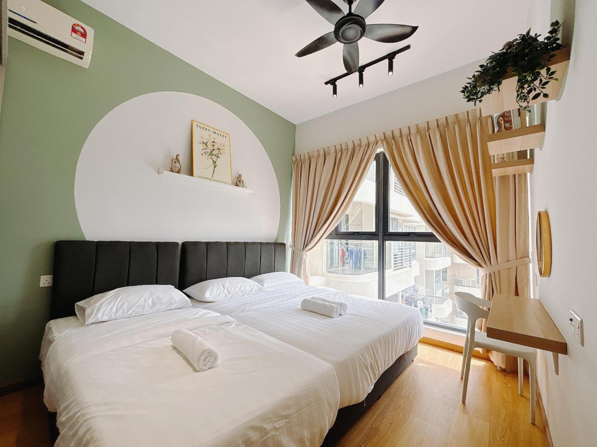 Apartment Country Garden Danga Bay By Lions Bay