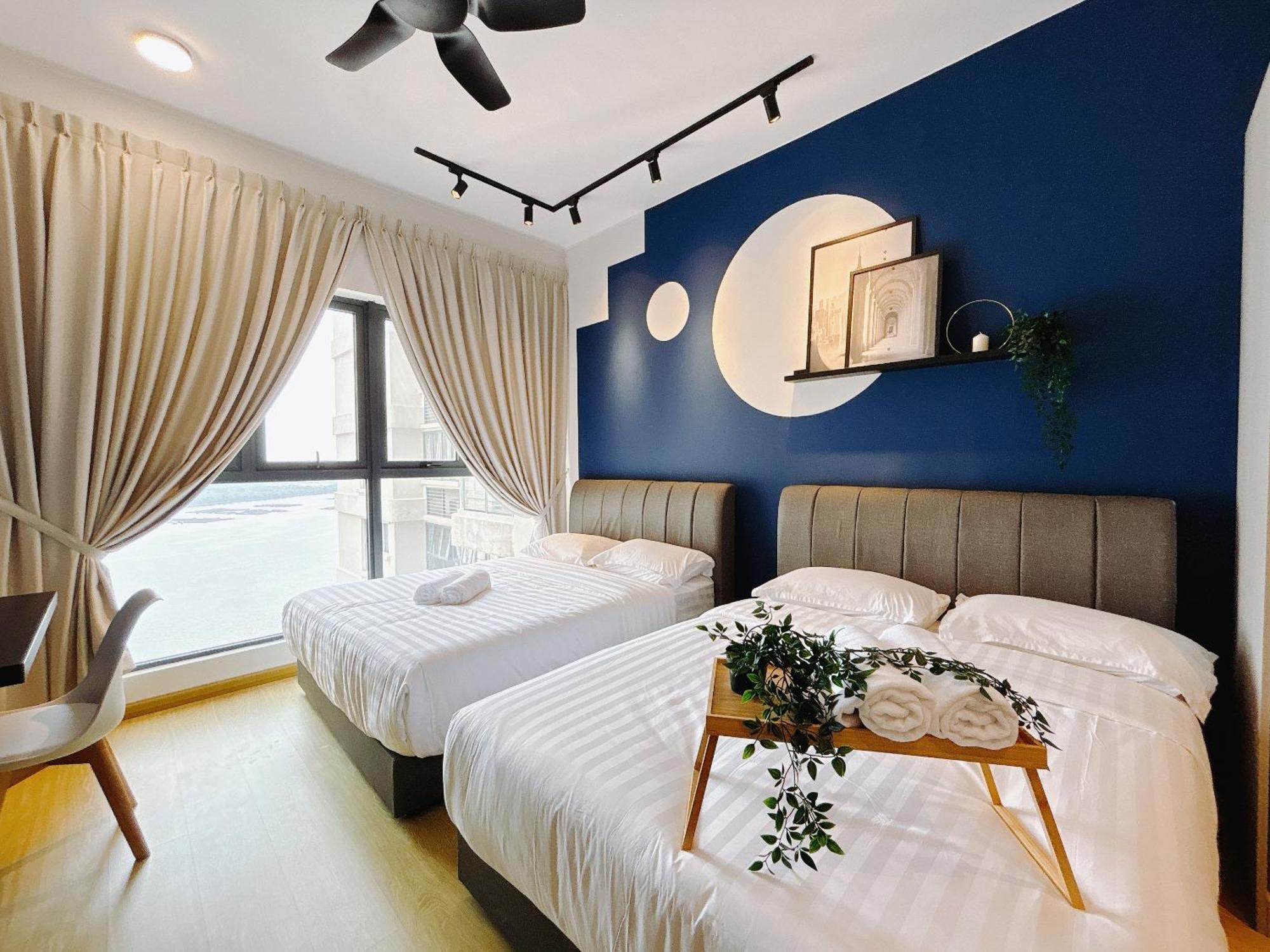 Apartment Country Garden Danga Bay By Lions Bay *