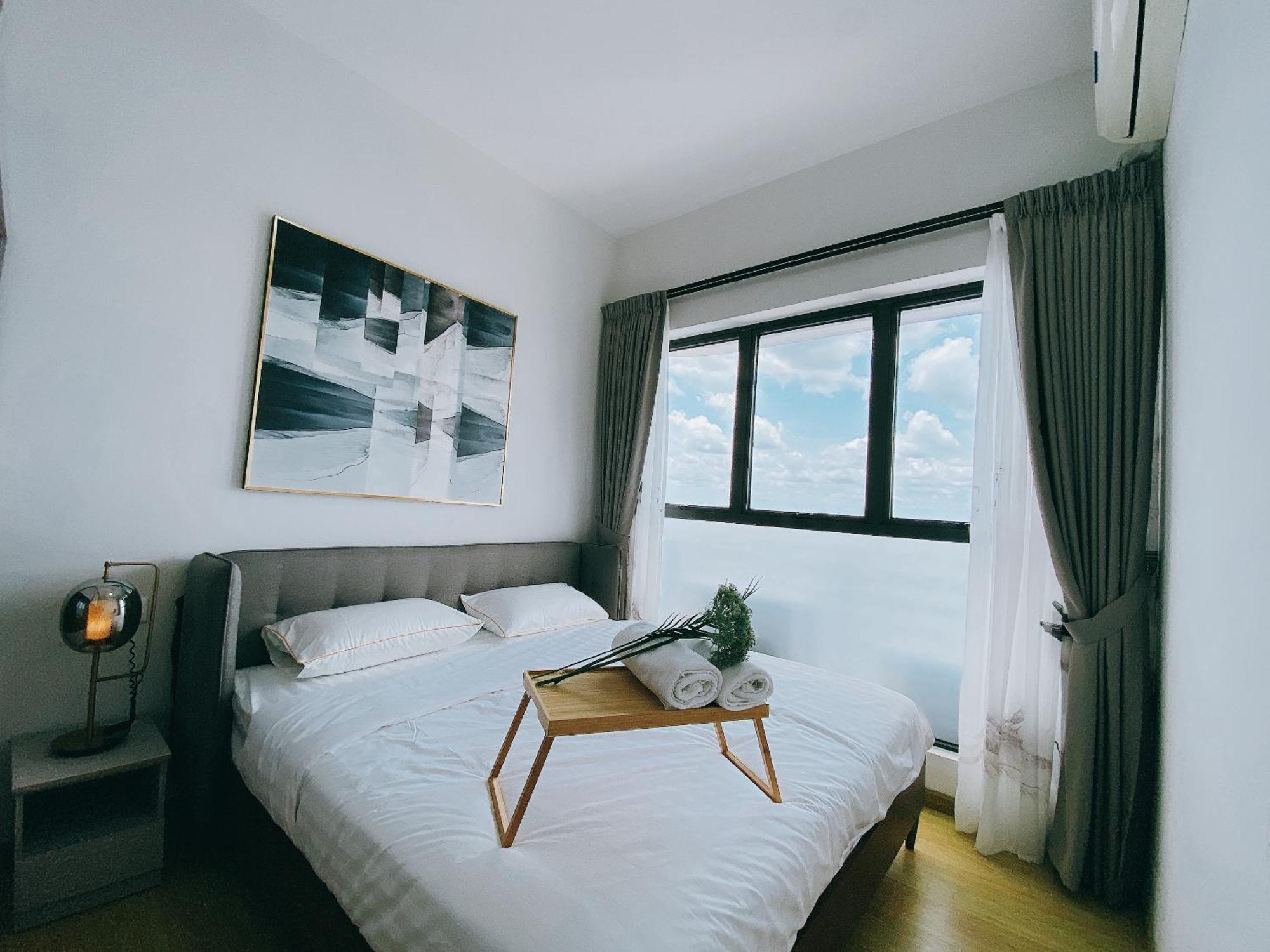 Apartment Country Garden Danga Bay By Lions Bay