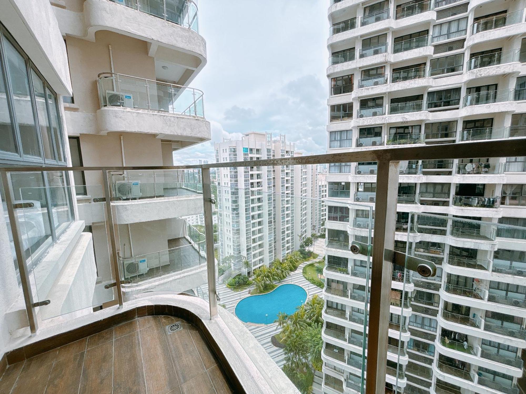 Country Garden Danga Bay By Lions Bay Apartment
