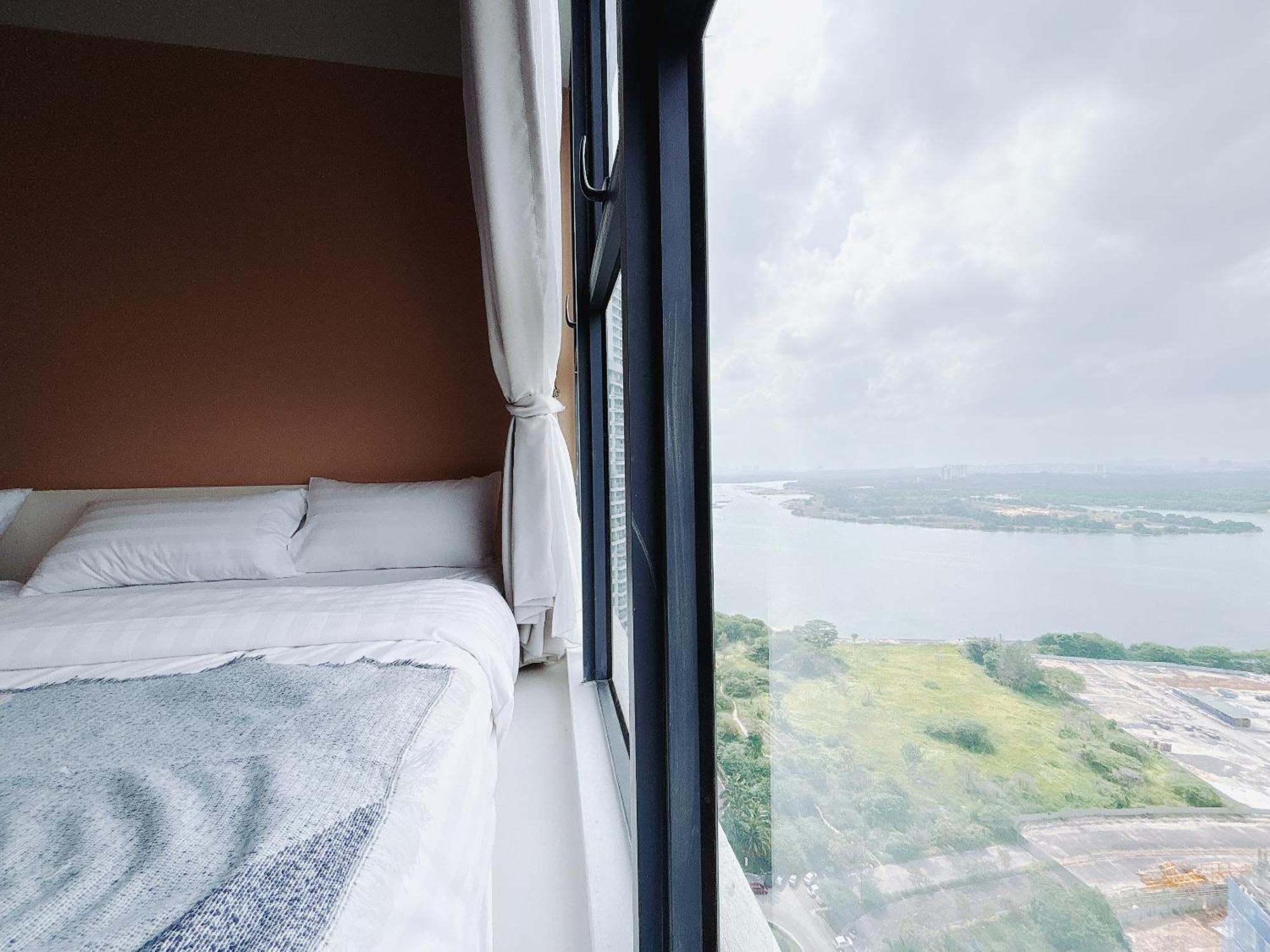 Country Garden Danga Bay By Lions Bay * Johor Bahru