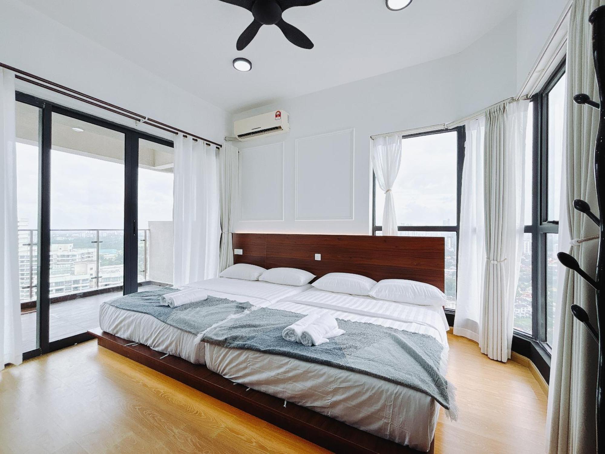 Country Garden Danga Bay By Lions Bay Apartment *